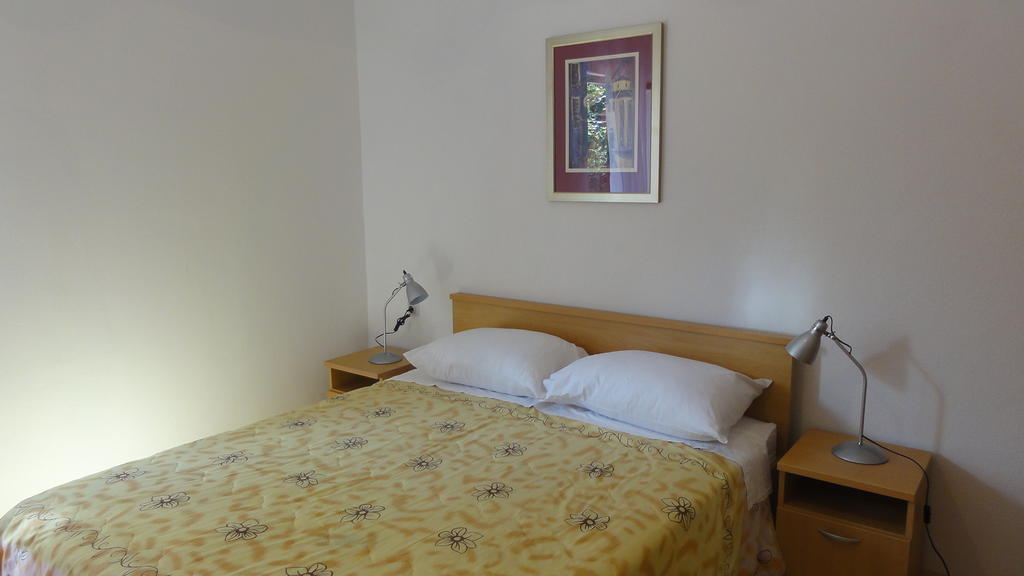 Studio Apartments With Terrace Near Sea - Angela'S Apartments Zadar Quarto foto